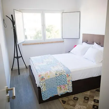 E.c House Apartment