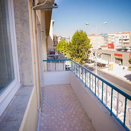 E.c House Apartment *